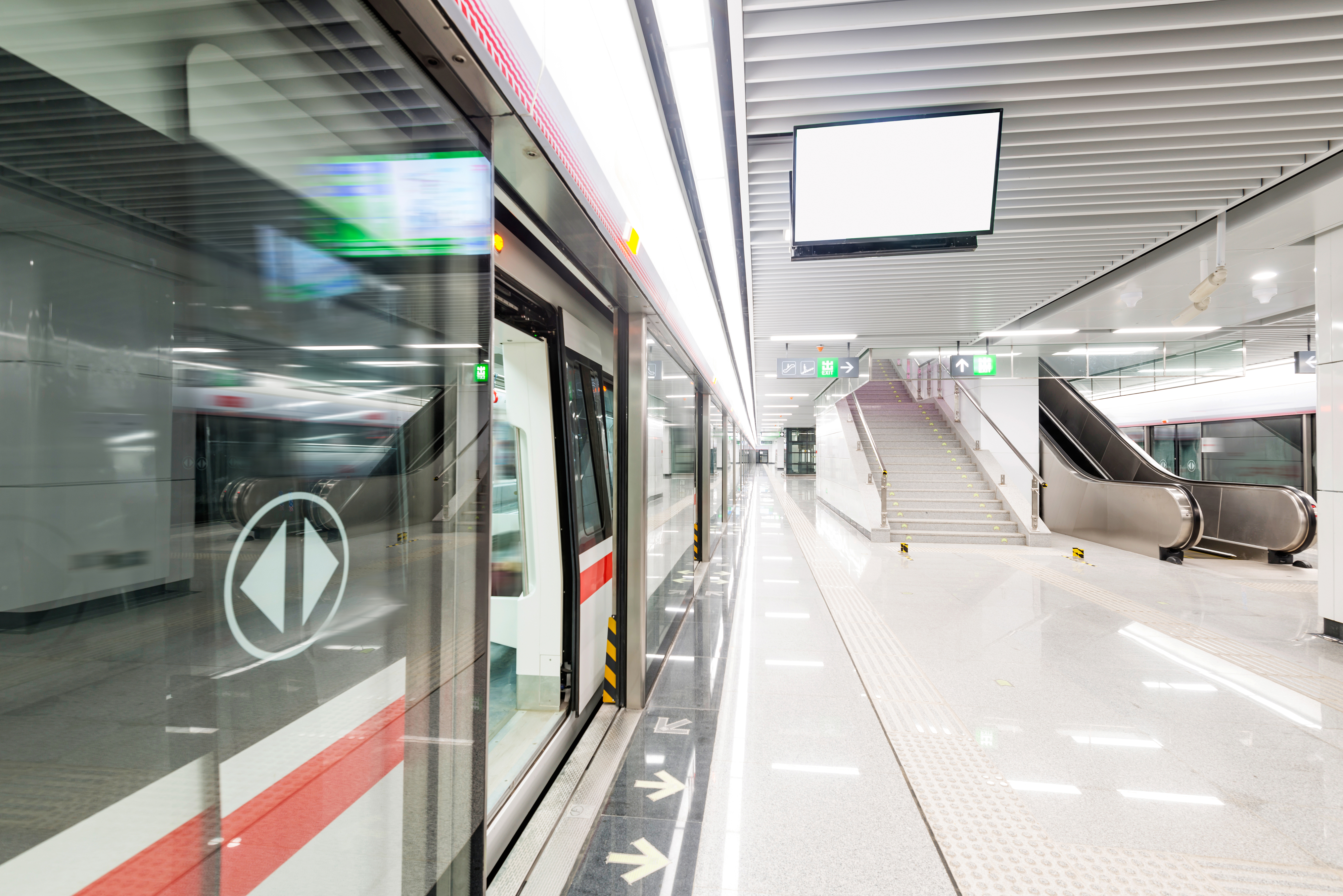 13-2504210U935c0.jpg